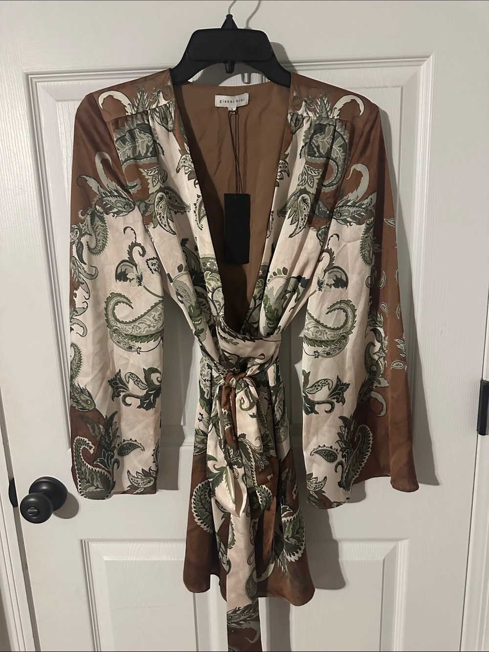 Gianni Bini Brown, Cream & Green Paisley Satin Robe